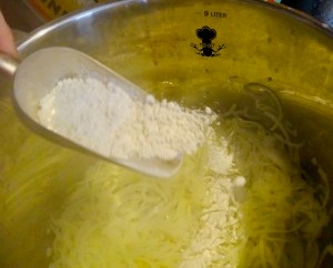 Flour on onions - easyfrenchcooking.com